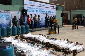UNLIREC apoya a autoridades locales de Perú en destruir más de 2,000 armas pequeñas